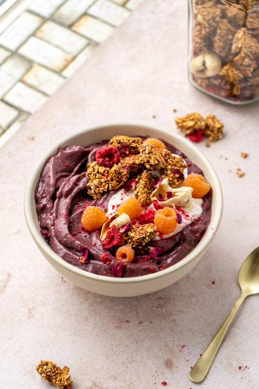 How to Make the Perfect Smoothie Bowl — Naturally - Naturally Granola
