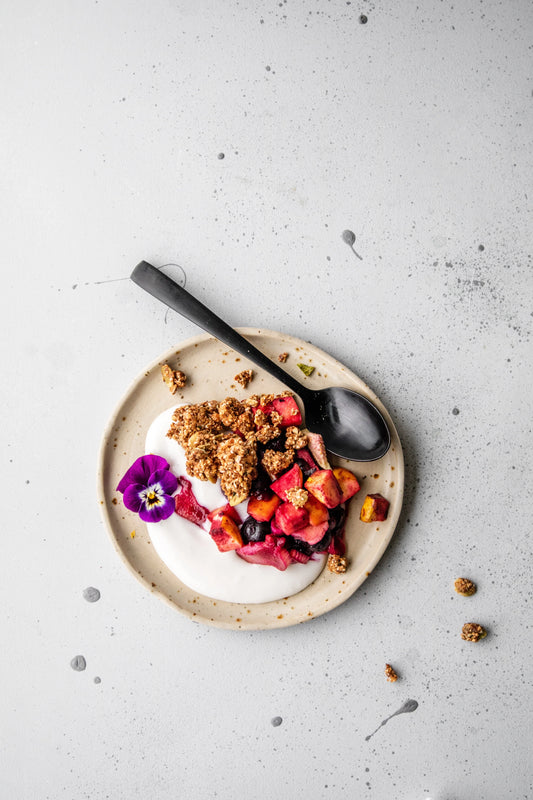 Elegant Nut-Free Breakfast Bowls with Freeze-Dried Fig Granola