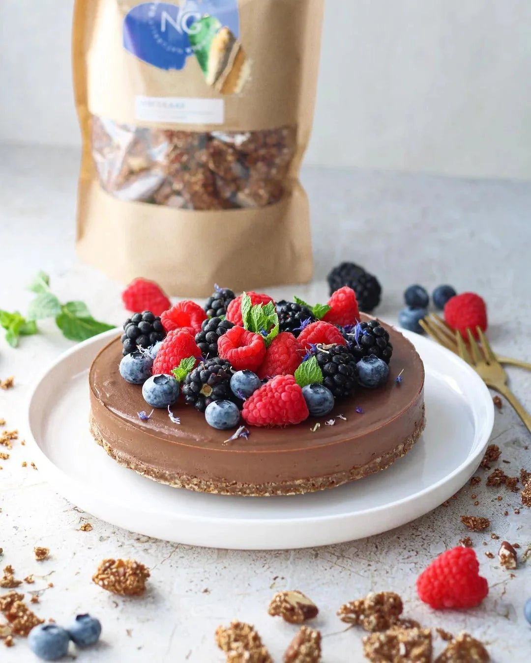 No-bake Chocolate Cheesecake - Naturally Granola